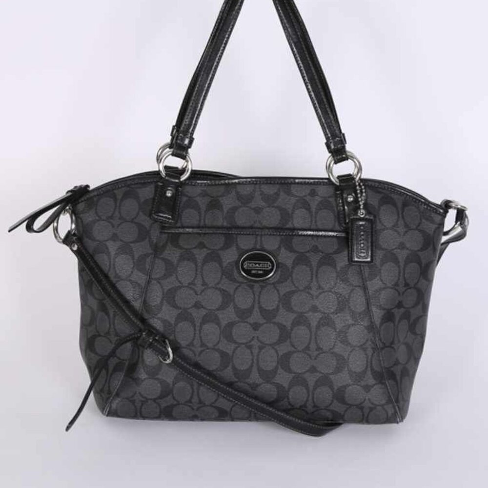 Like New Coach Signature C's Black Shouldet Bag Purse